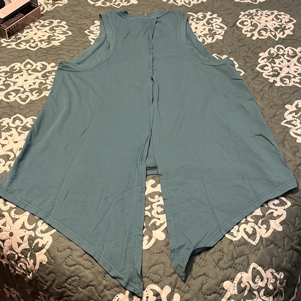 Knit Riot Split Back Tank - Picture 3 of 5